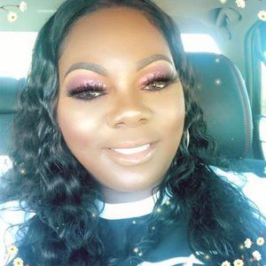 Meet your Posher, Vikki